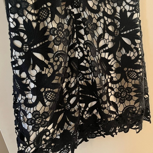 Banana Republic Black Embroidery Lined Dress Women’s Size 6 - Picture 2 of 12